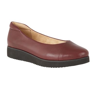 Naturalizer Red leather 'Nyne' flats